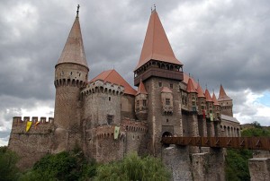 castelul-corvinilor